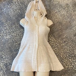 FREE PEOPLE CREAM UNIQUE VEST SWEATER STYLE